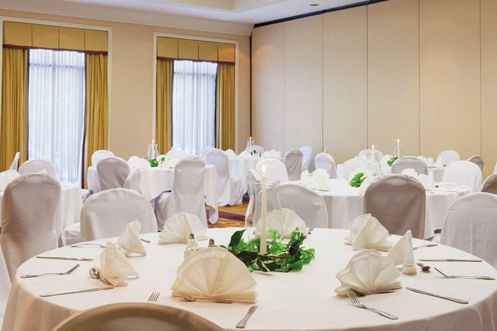 Doubletree By Hilton Atlanta Airport Hotell College Park Restaurang bild