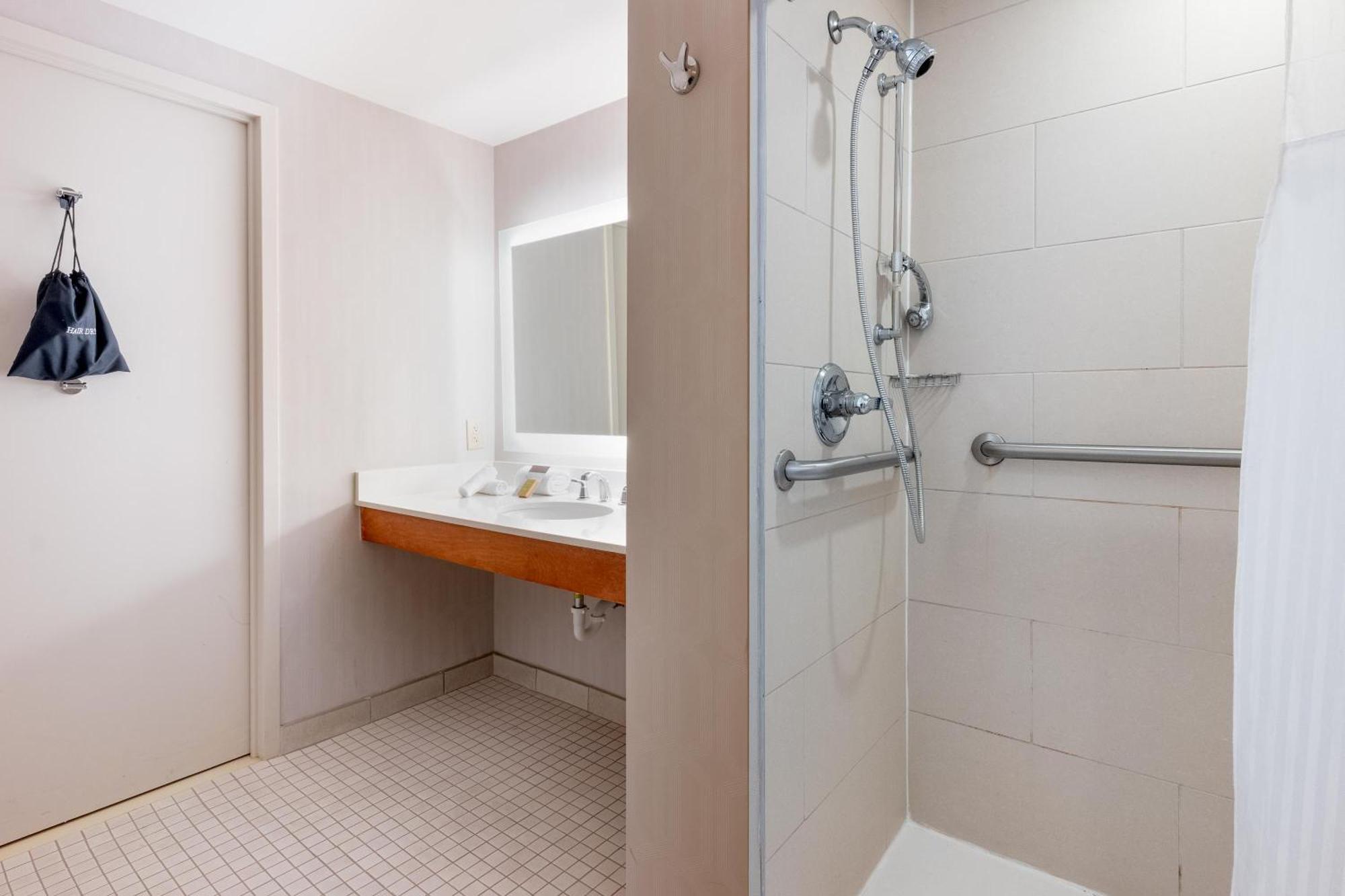 Doubletree By Hilton Atlanta Airport Hotell College Park Exteriör bild