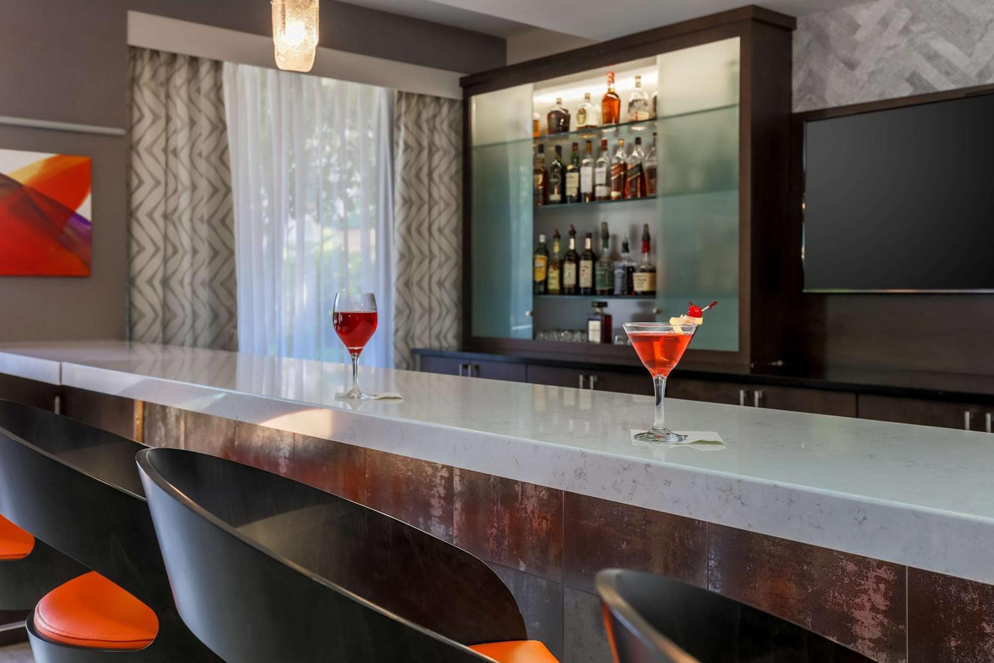 Doubletree By Hilton Atlanta Airport Hotell College Park Exteriör bild