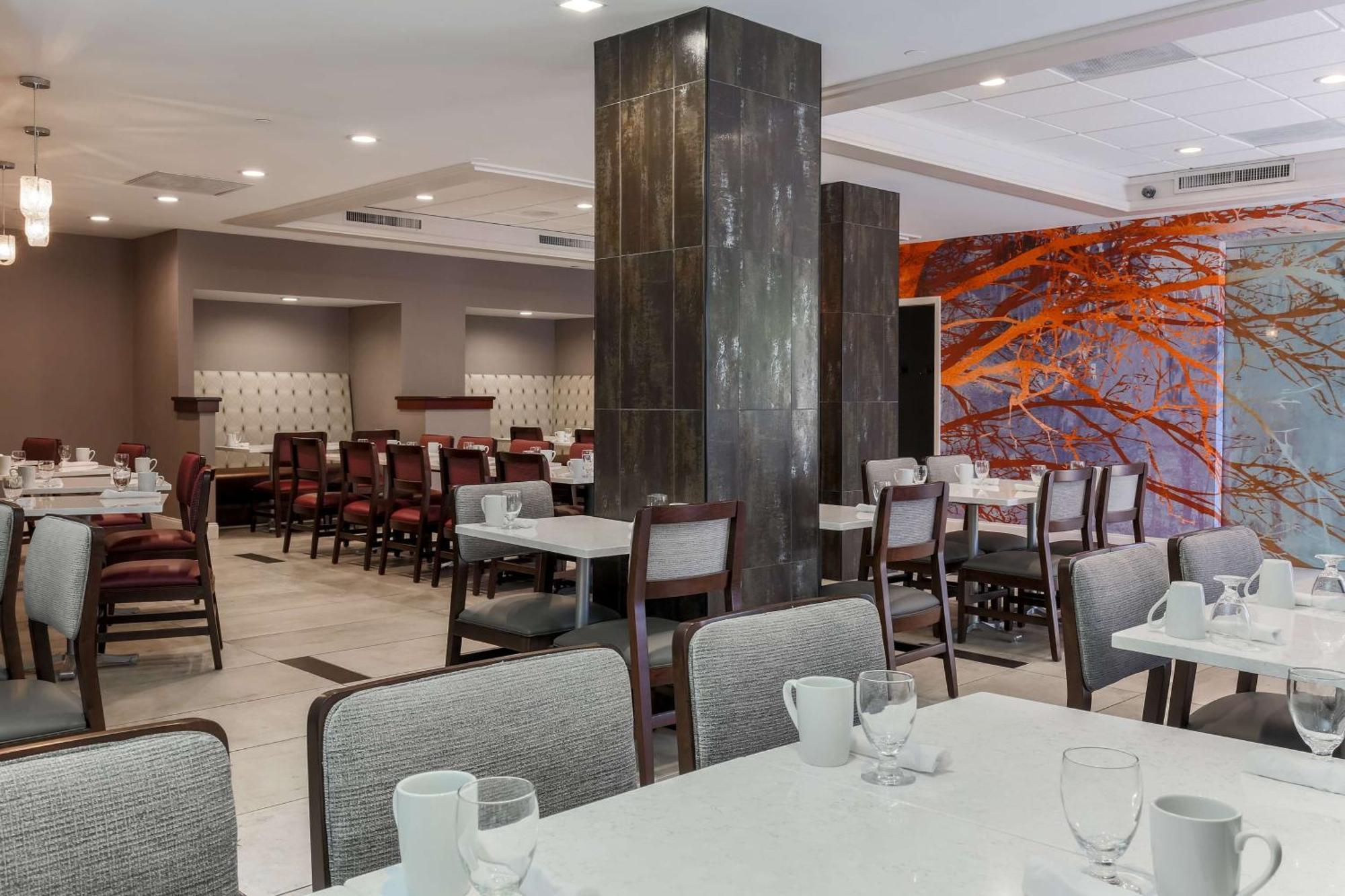 Doubletree By Hilton Atlanta Airport Hotell College Park Exteriör bild