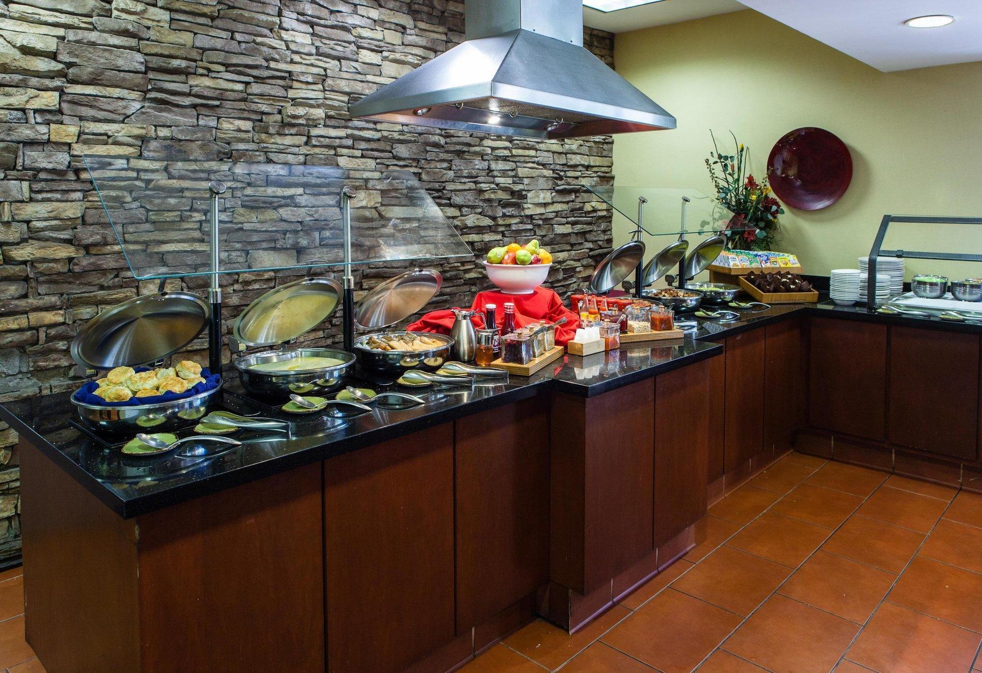 Doubletree By Hilton Atlanta Airport Hotell College Park Exteriör bild