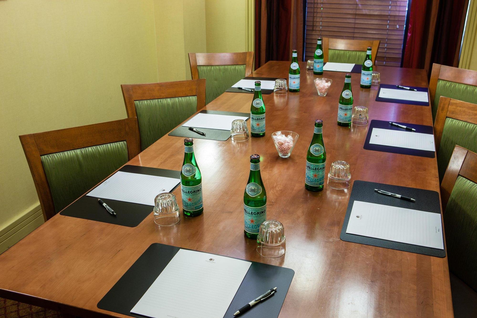 Doubletree By Hilton Atlanta Airport Hotell College Park Exteriör bild